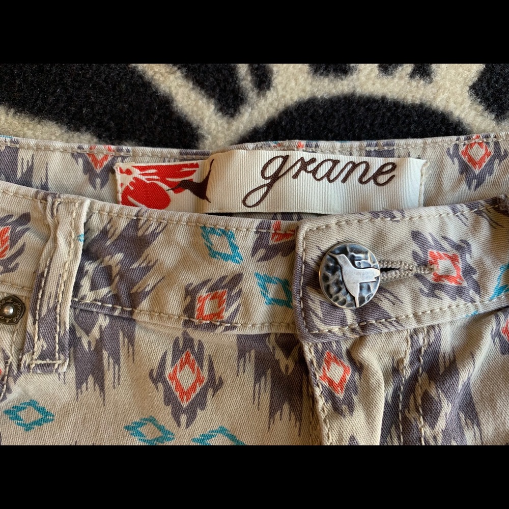 Aztec Grane Shorts - Picture 3 of 3